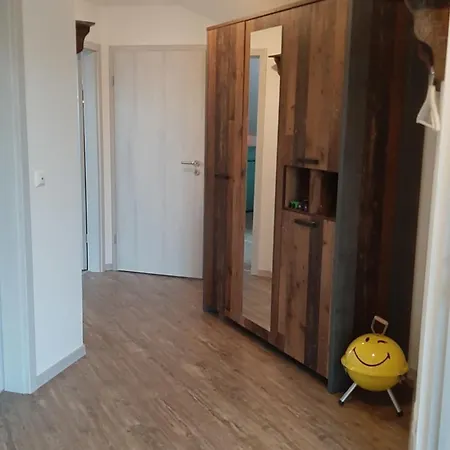 Gemuesekombuese דירה Ramstedt