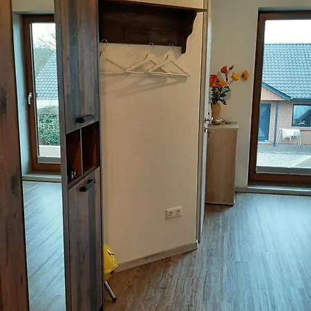 Gemuesekombuese דירה *